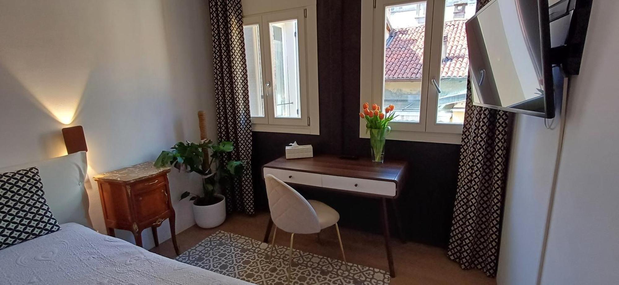 La Casa Di Veronique * Como